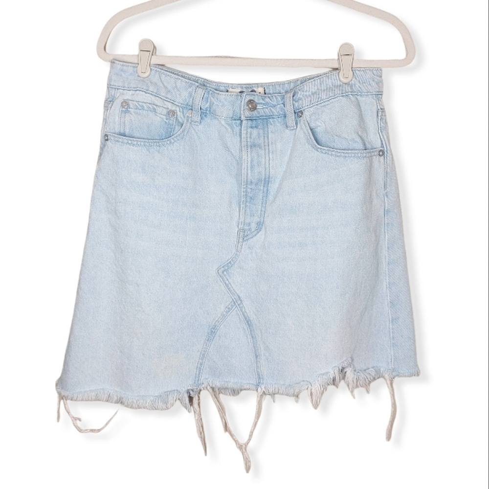 We The Free Distressed Light Wash Button Fly Denim Skirt Size 30
